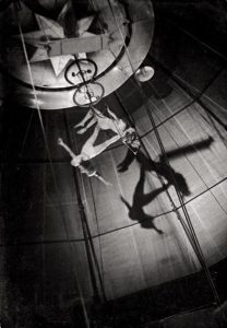 Circus trapeze artists, 1930s, Vintage gelatin silver print on Agfa-Brovira paper by Kurt Triest